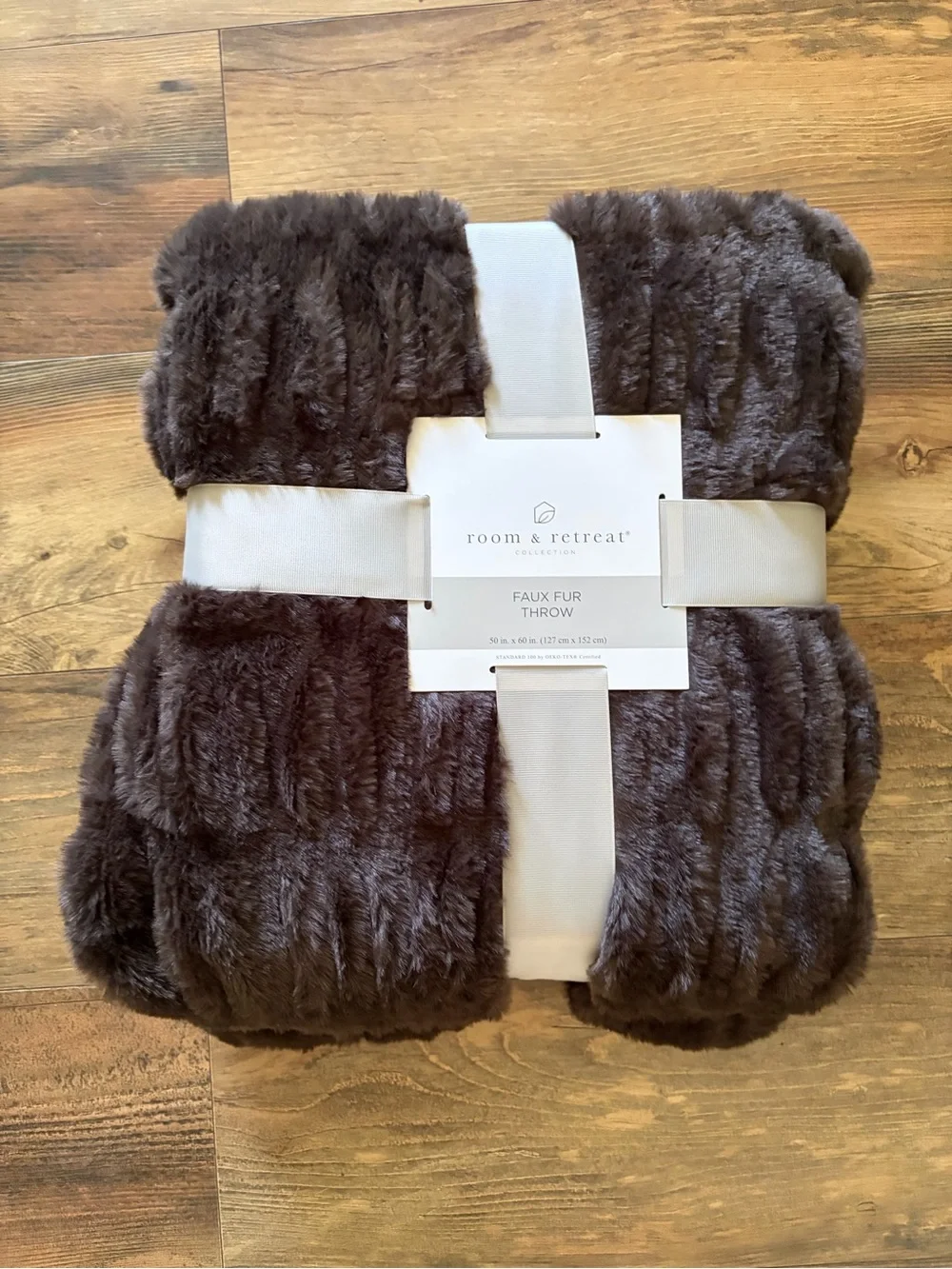 Faux Fur Throw Blanket in Dark Brown